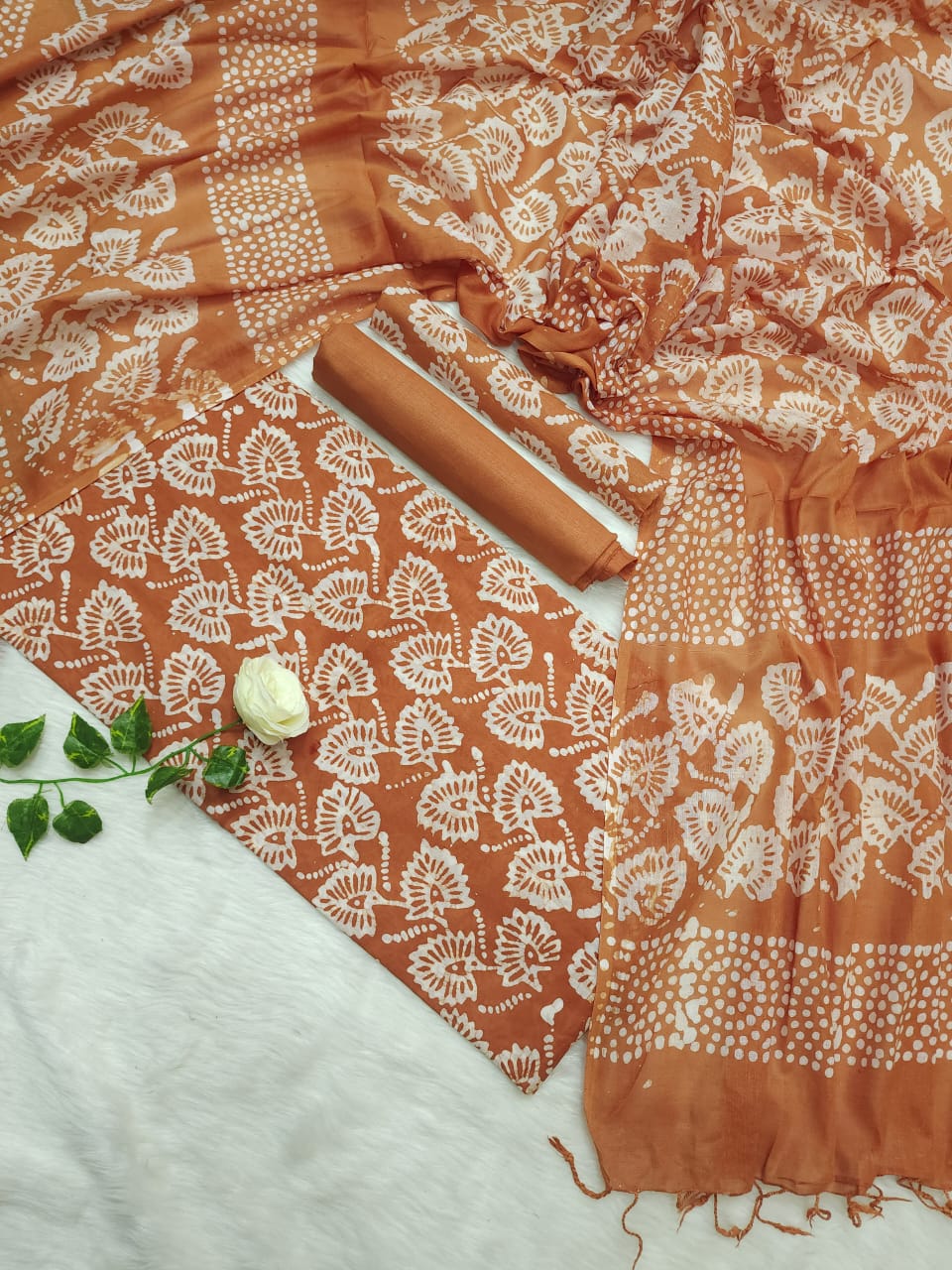 অরগেন্ডি মোম বটিক থ্রি পিস