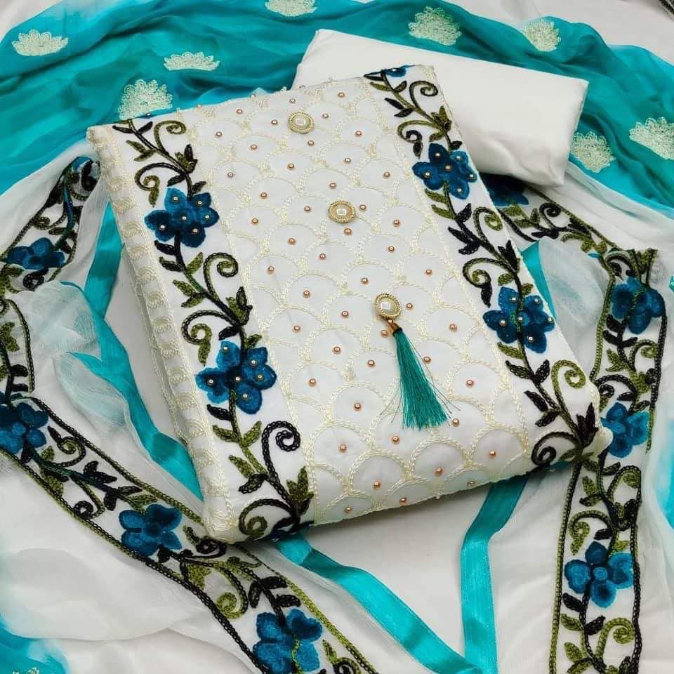 কাশ্মীরী আরি এমব্রয়ডারি থ্রি পিস