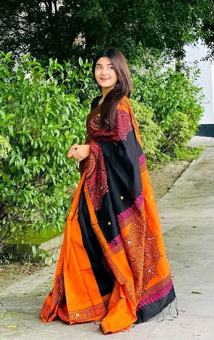 ধুফিয়ান সিল্ক শাড়ি